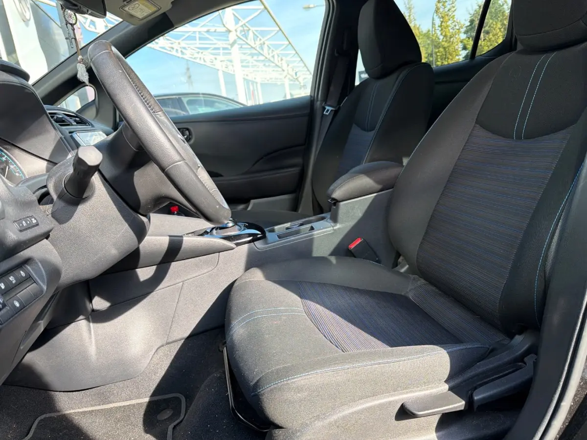 N-Connecta 40 kWh | Adaptive cruise control | Dode hoek detectie | 360 Camera | stoel verwarming | LMV 17" |