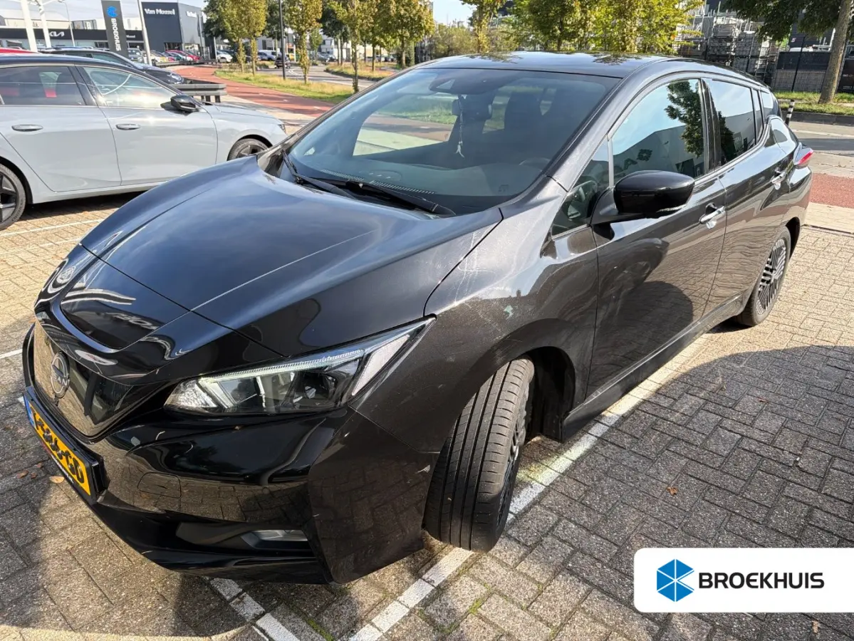 N-Connecta 40 kWh | Adaptive cruise control | Dode hoek detectie | 360 Camera | stoel verwarming | LMV 17" |