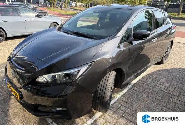 N-Connecta 40 kWh | Adaptive cruise control | Dode hoek detectie | 360 Camera | stoel verwarming | LMV 17" |