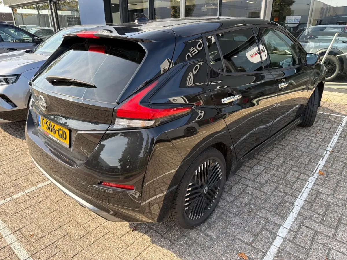 N-Connecta 40 kWh | Adaptive cruise control | Dode hoek detectie | 360 Camera | stoel verwarming | LMV 17" |