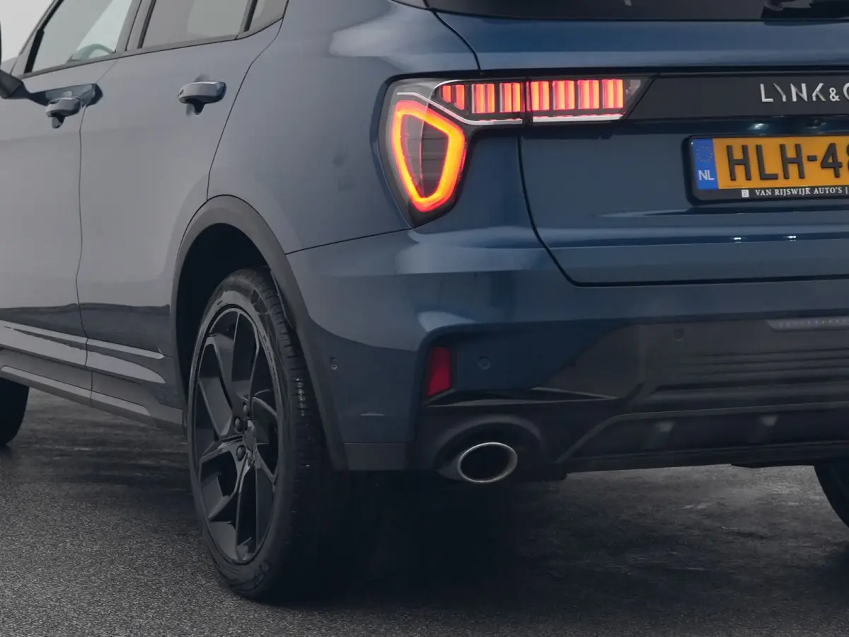 1.5 Plug-in Hybrid | 360° | BLACK | ZWARTE HEMEL | STUURVERWARMING | NLD AUTO