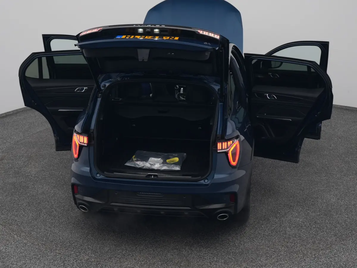 1.5 Plug-in Hybrid | 360° | BLACK | ZWARTE HEMEL | STUURVERWARMING | NLD AUTO