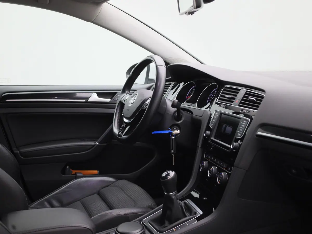 1.4 TSI Business Edition Connected R 125 PK| Origineel Nederlands | 1e Eigenaar | Dealeronderhouden | Trekhaak | R-Line Exterieur | Navigatie | Achteruitrijcamera | Stoelverwarming | Climatr