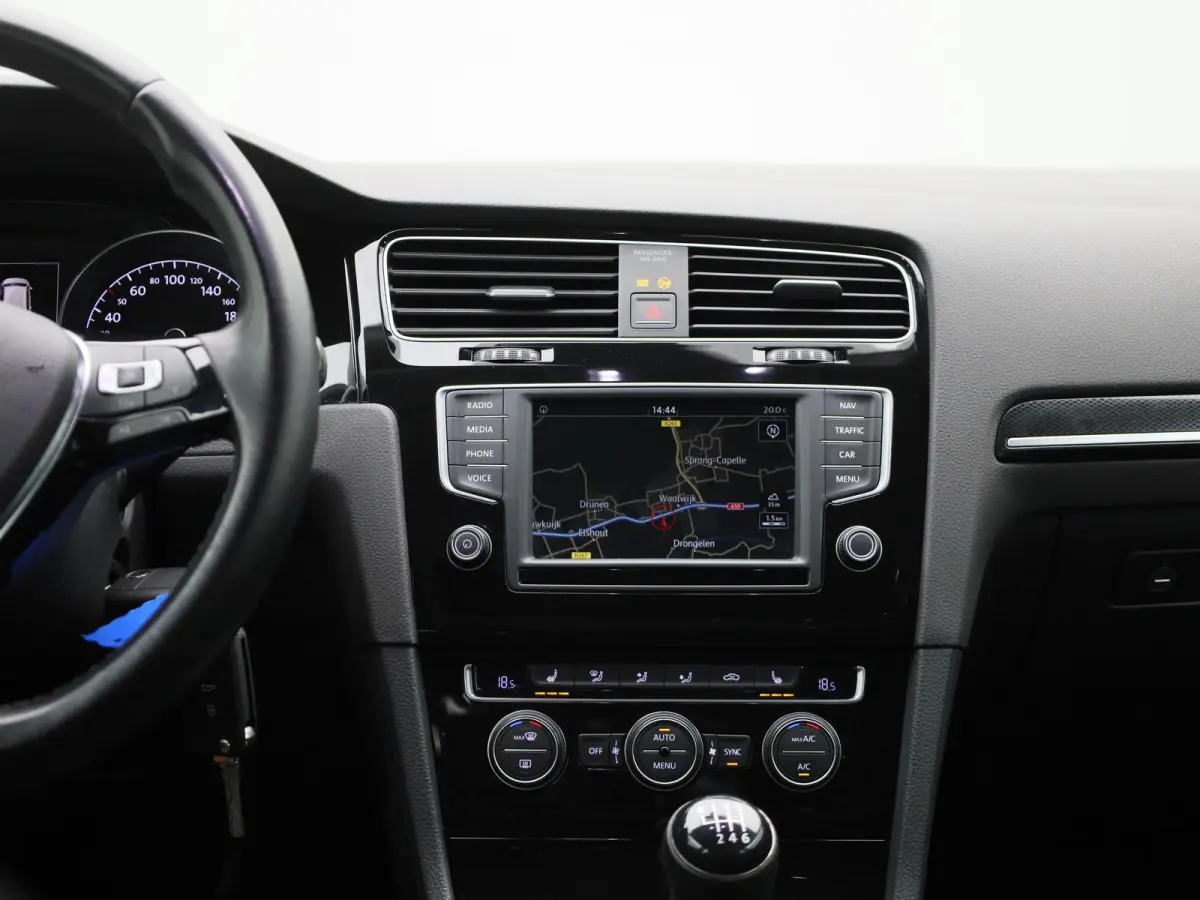 1.4 TSI Business Edition Connected R 125 PK| Origineel Nederlands | 1e Eigenaar | Dealeronderhouden | Trekhaak | R-Line Exterieur | Navigatie | Achteruitrijcamera | Stoelverwarming | Climatr