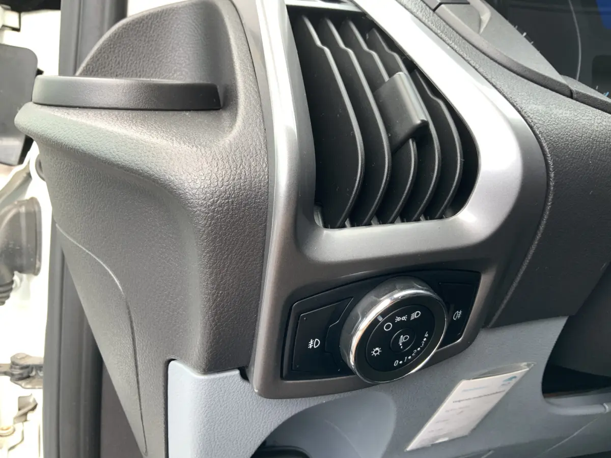 310 2.2 TDCI L2H1 Ambiente 9 Persone Airco Cruise Trekhaak 2200 kg Euro 5. in de btw  in de bpm