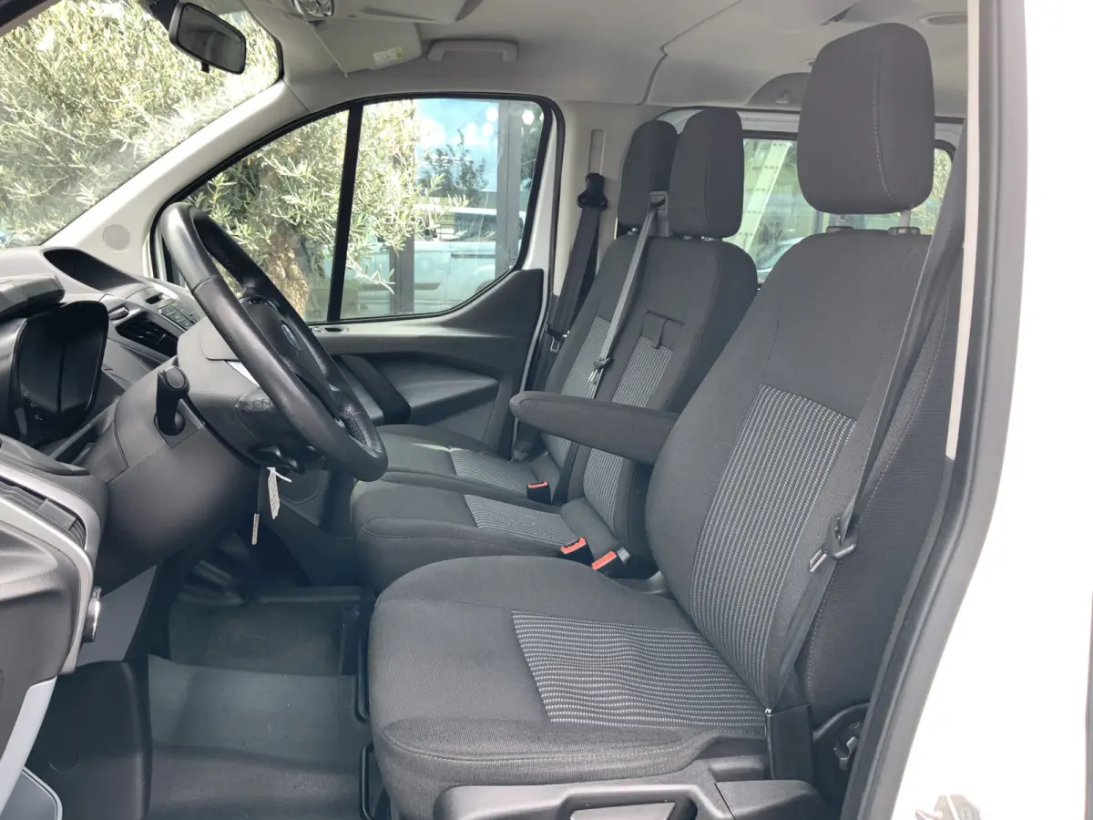 310 2.2 TDCI L2H1 Ambiente 9 Persone Airco Cruise Trekhaak 2200 kg Euro 5. in de btw  in de bpm