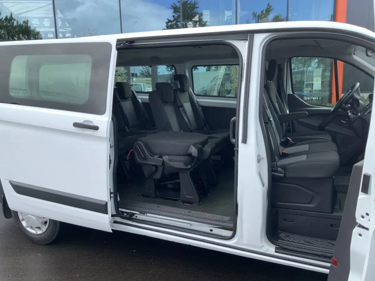 310 2.2 TDCI L2H1 Ambiente 9 Persone Airco Cruise Trekhaak 2200 kg Euro 5. in de btw  in de bpm