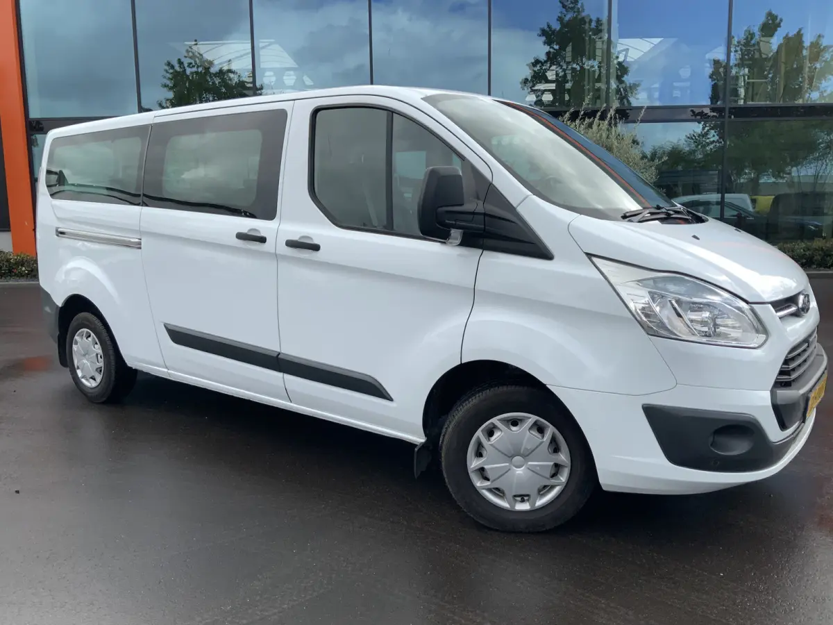 310 2.2 TDCI L2H1 Ambiente 9 Persone Airco Cruise Trekhaak 2200 kg Euro 5. in de btw  in de bpm