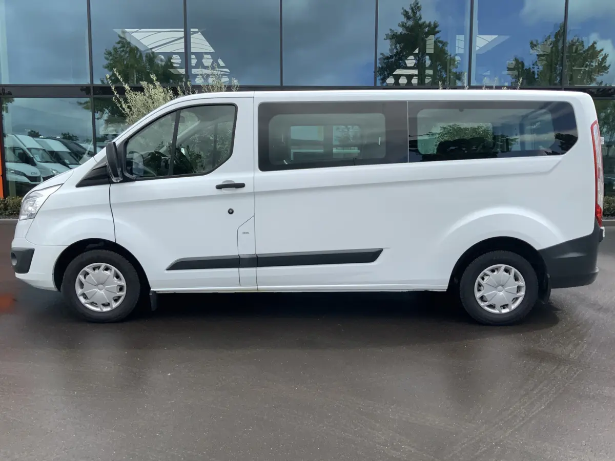 310 2.2 TDCI L2H1 Ambiente 9 Persone Airco Cruise Trekhaak 2200 kg Euro 5. in de btw  in de bpm