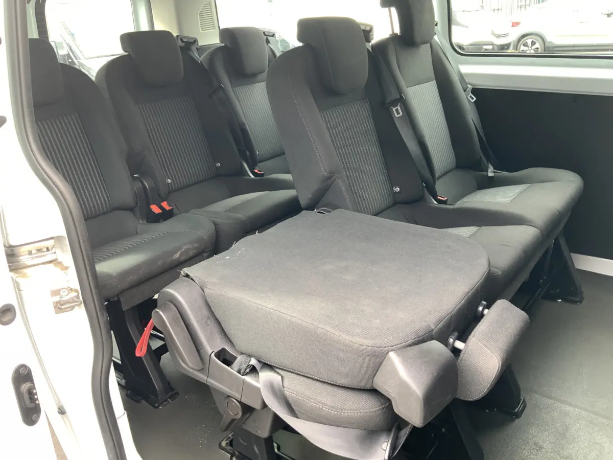 310 2.2 TDCI L2H1 Ambiente 9 Persone Airco Cruise Trekhaak 2200 kg Euro 5. in de btw  in de bpm