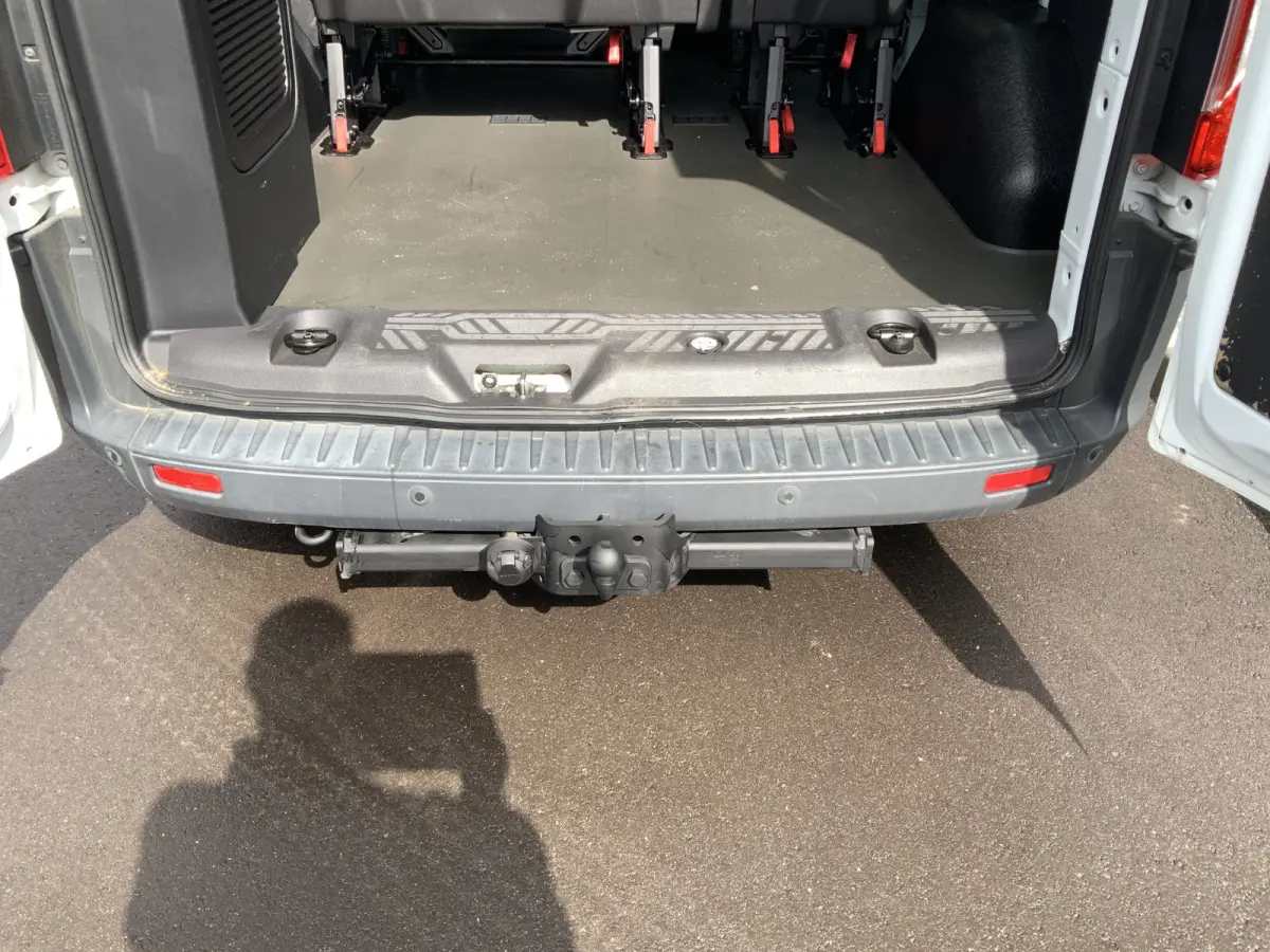 310 2.2 TDCI L2H1 Ambiente 9 Persone Airco Cruise Trekhaak 2200 kg Euro 5. in de btw  in de bpm