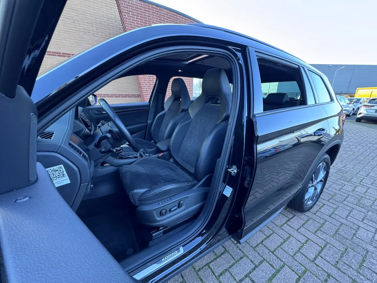 1.5 TSI Business Edition Plus 7p. Sportline, Pano, Trekhaak, Leder/Alcantara