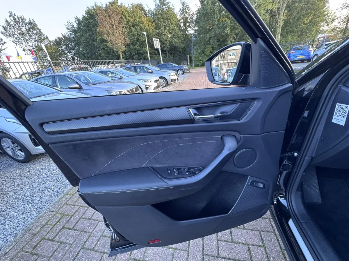 1.5 TSI Business Edition Plus 7p. Sportline, Pano, Trekhaak, Leder/Alcantara
