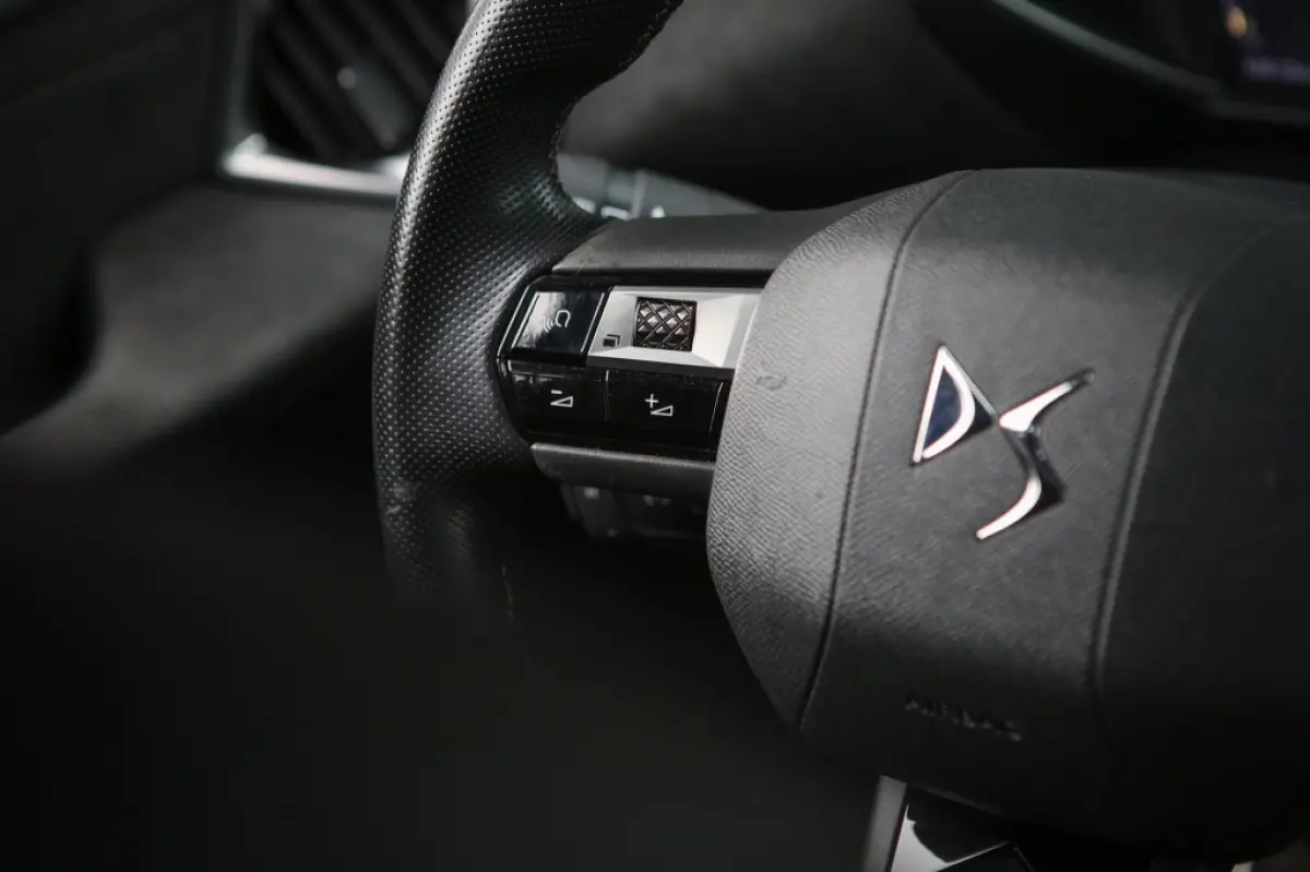 1.2 PT Perform. Line | Navigatie | Carplay | Android Auto | Alcantara |