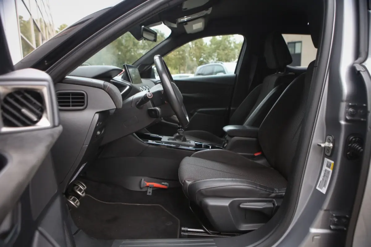 1.2 PT Perform. Line | Navigatie | Carplay | Android Auto | Alcantara |