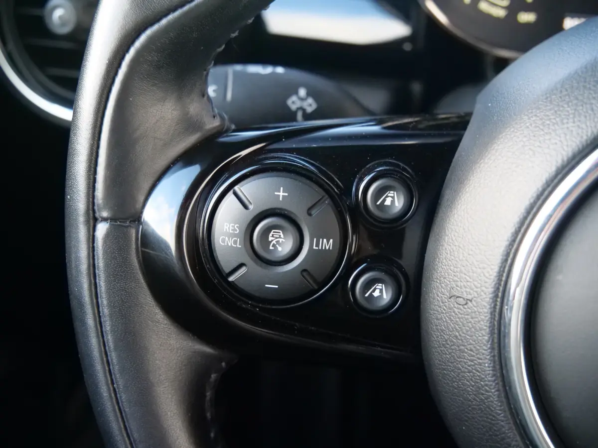 2.0 S 192Pk Sidewalk Edition Automaat Apple Carplay / Harman Kardon / Camera / Adaptive Cruise / HUD