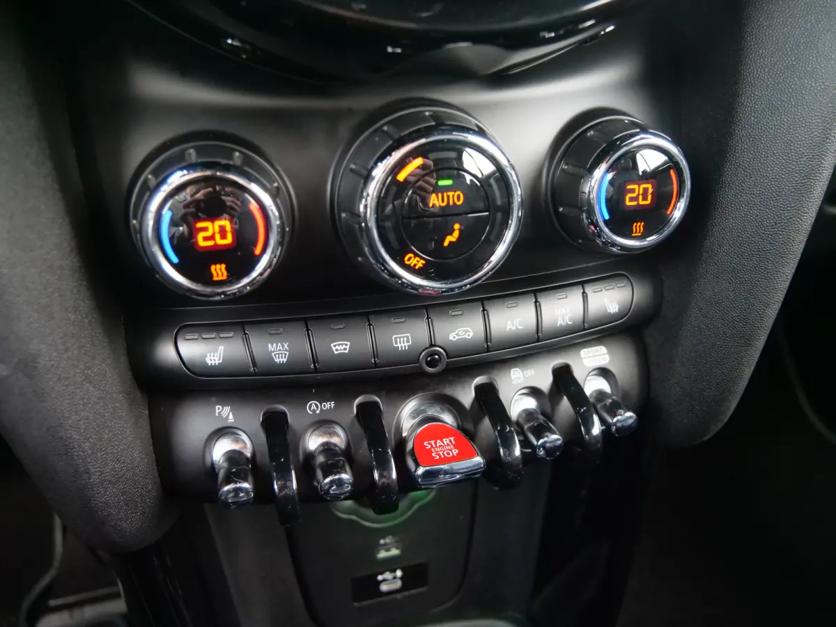 2.0 S 192Pk Sidewalk Edition Automaat Apple Carplay / Harman Kardon / Camera / Adaptive Cruise / HUD