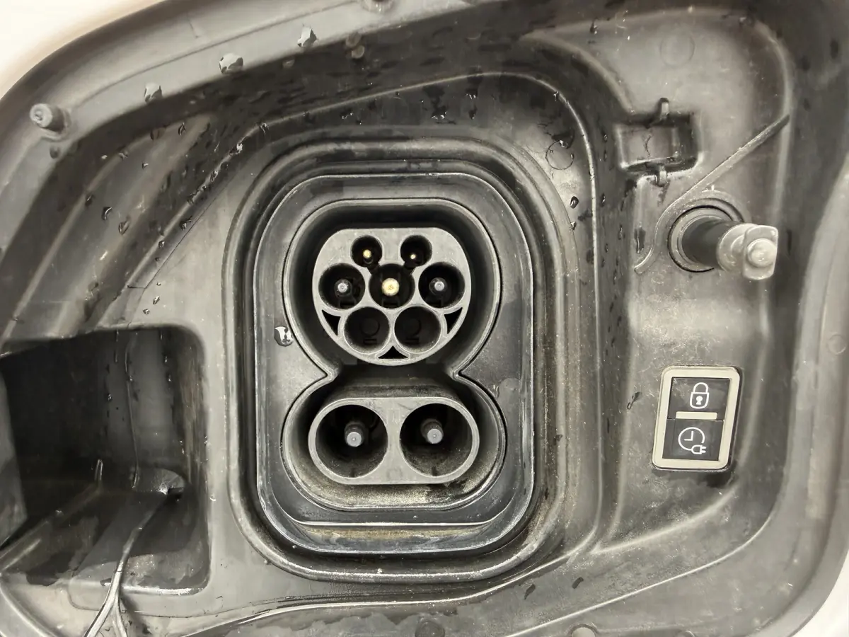 75kWh 136PK L2 330km WLTP Snelladen Imperiaal Climate Control Cruise Control Imperiaal Carplay Navigatie Parkeersensoren