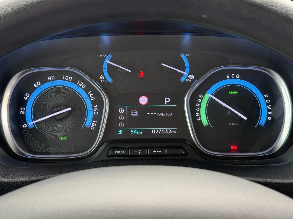 75kWh 136PK L2 330km WLTP Snelladen Imperiaal Climate Control Cruise Control Imperiaal Carplay Navigatie Parkeersensoren