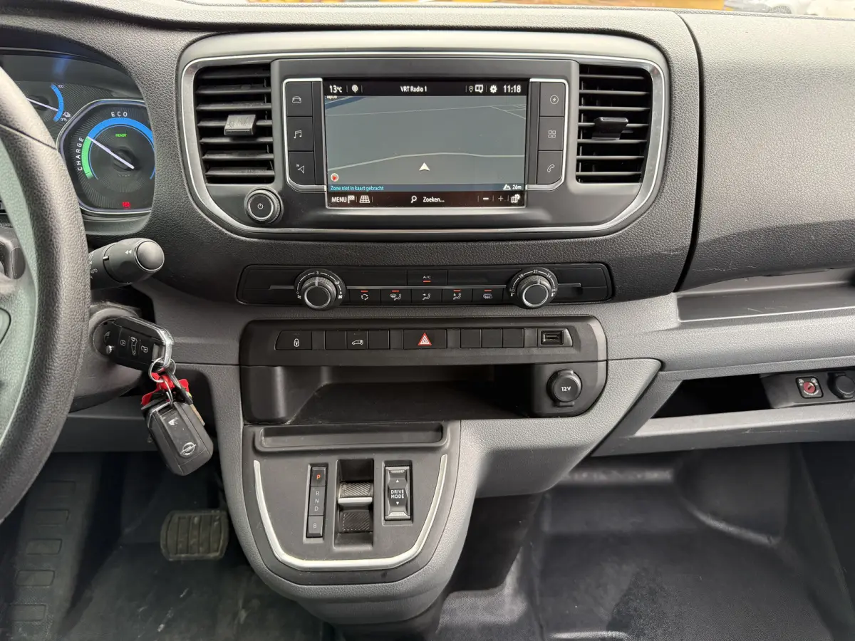 75kWh 136PK L2 330km WLTP Snelladen Imperiaal Climate Control Cruise Control Imperiaal Carplay Navigatie Parkeersensoren
