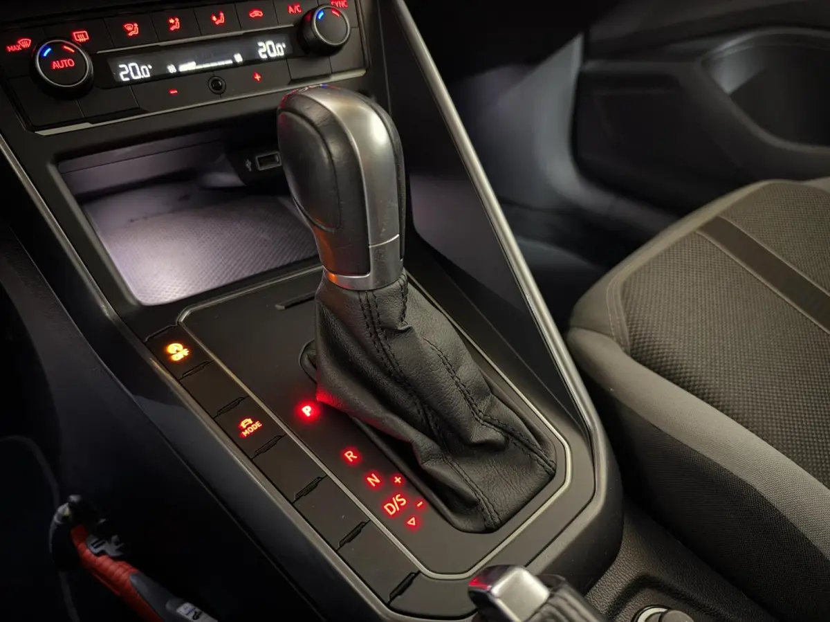 1.0 TSI Highline DSG Carplay ACC Camera NAP
