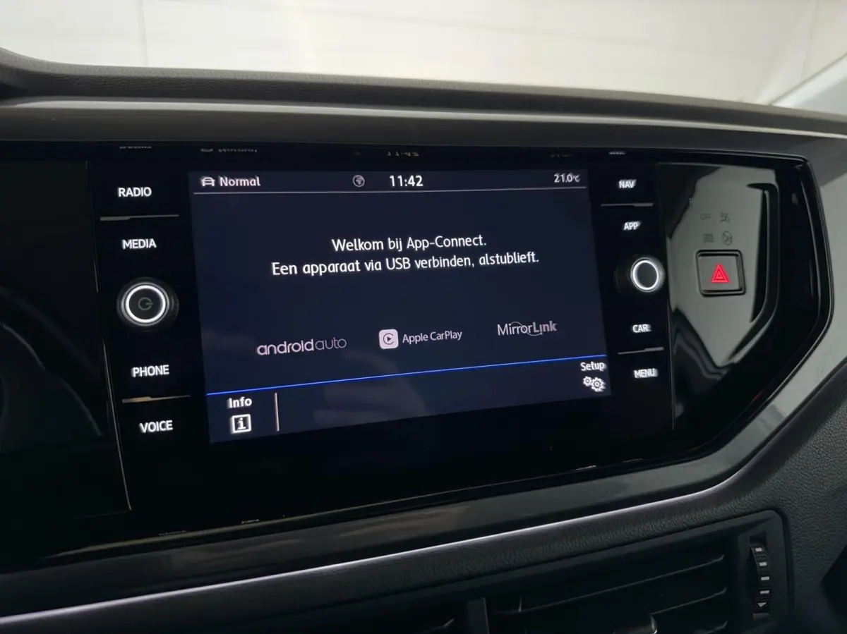 1.0 TSI Highline DSG Carplay ACC Camera NAP