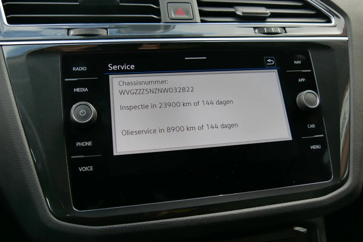 1.5 TSI R-Line Business+. camera. CarPlay. stoelverwarming.trekhaak