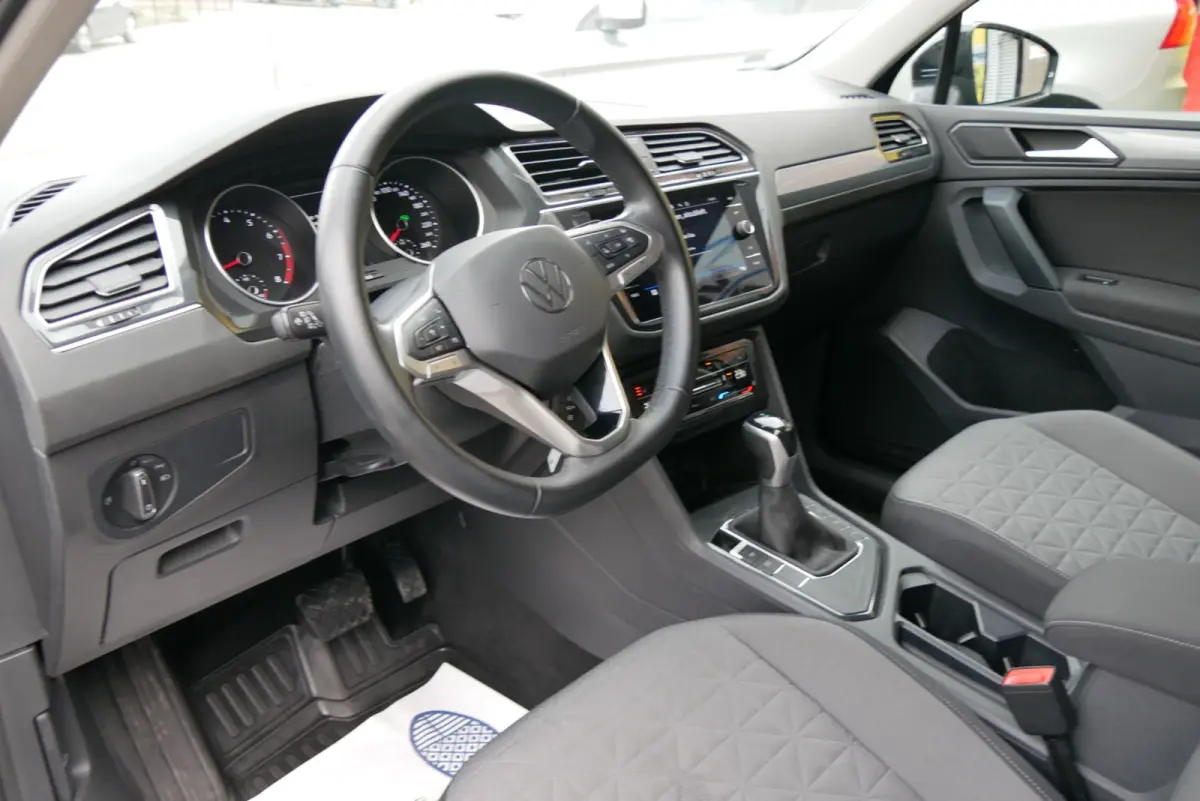 1.5 TSI R-Line Business+. camera. CarPlay. stoelverwarming.trekhaak