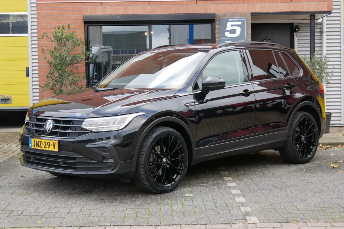 1.5 TSI R-Line Business+. camera. CarPlay. stoelverwarming.trekhaak