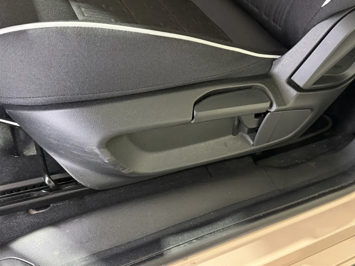 3+1 42 kWh | Apple CarPlay - Android Auto | Stoelen verwarmd | Dodehoek detectie