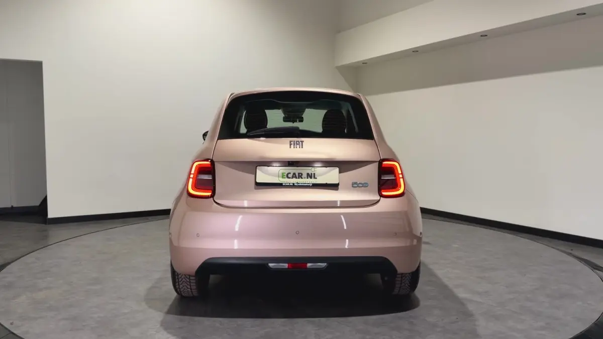 3+1 42 kWh | Apple CarPlay - Android Auto | Stoelen verwarmd | Dodehoek detectie