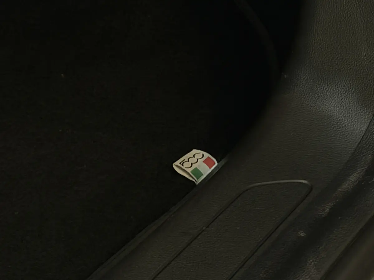 42 kWh | Apple CarPlay - Android Auto | Stoelen verwarmd | Dodehoek detectie Rijklaar