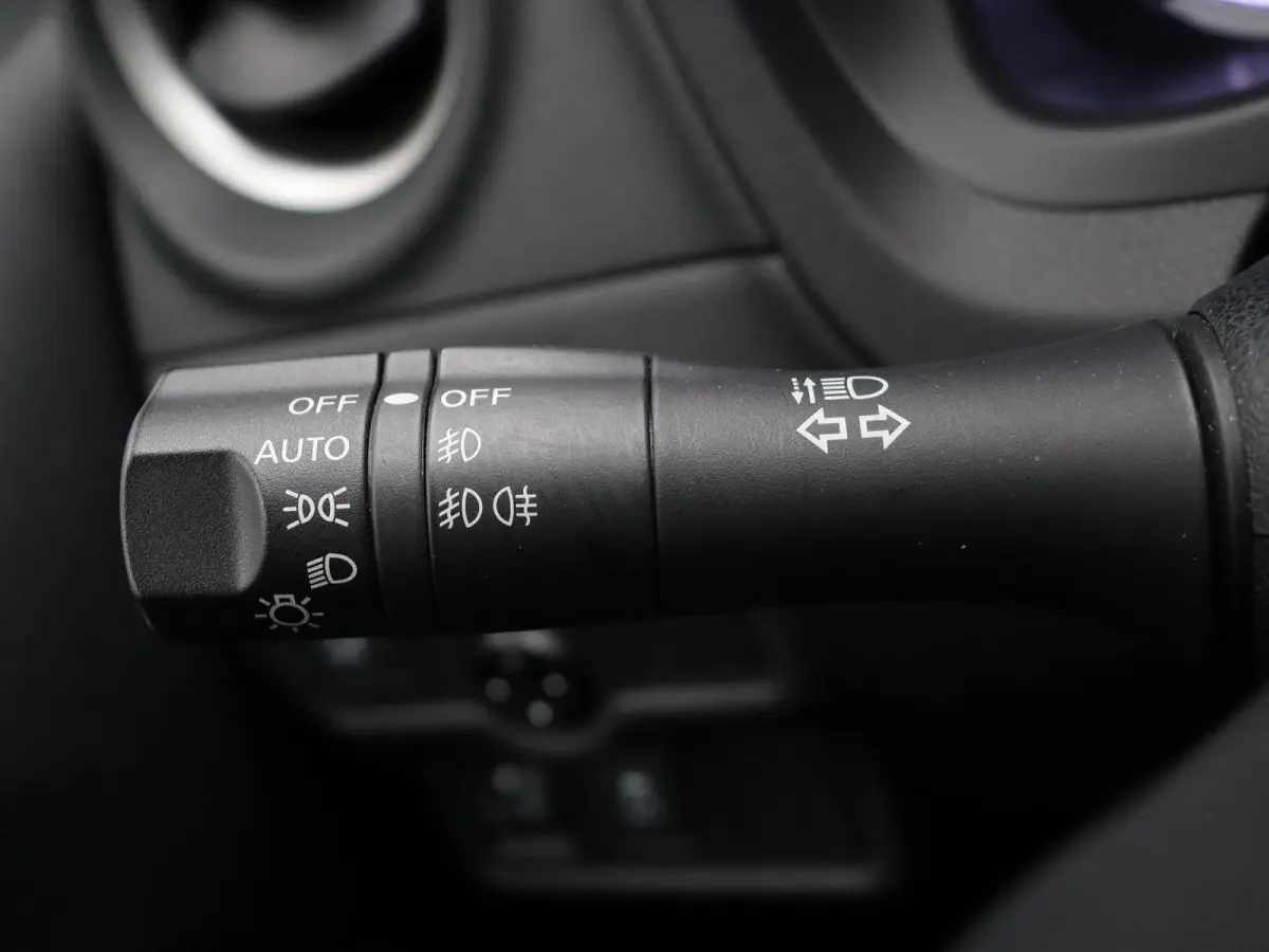 1.2 Connect Edition | All Season Banden | Abd onderhouden | Slechts 47970km!! | Keyless Entry |