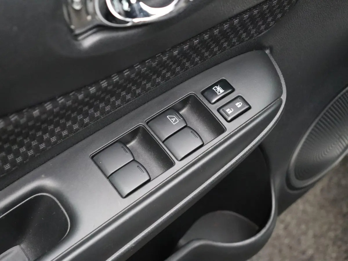 1.2 Connect Edition | All Season Banden | Abd onderhouden | Slechts 47970km!! | Keyless Entry |