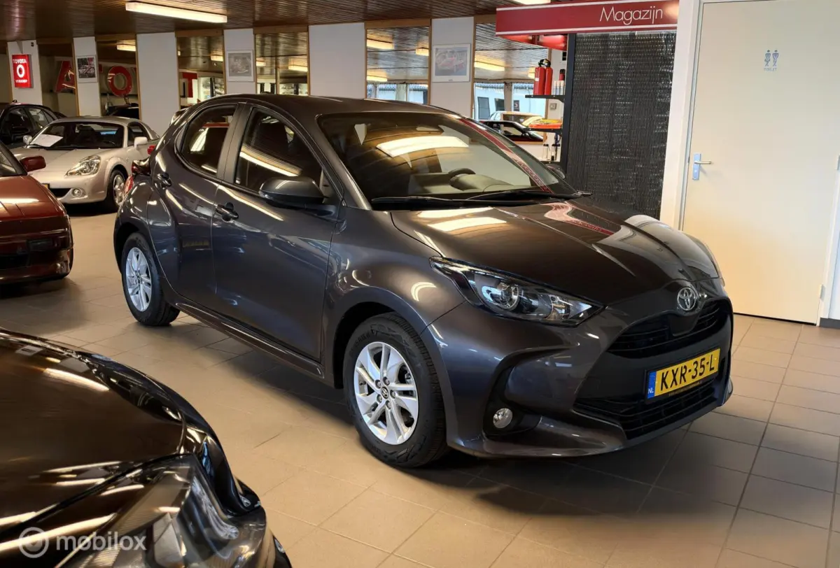 1.5 Hybrid 115 Active Facelift. 16.378 Km