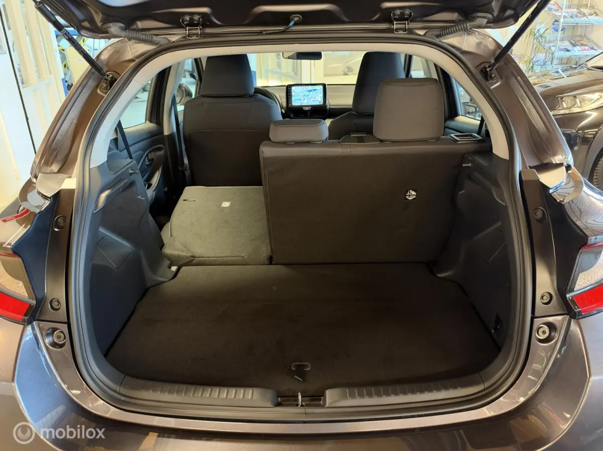 1.5 Hybrid 115 Active Facelift. 16.378 Km