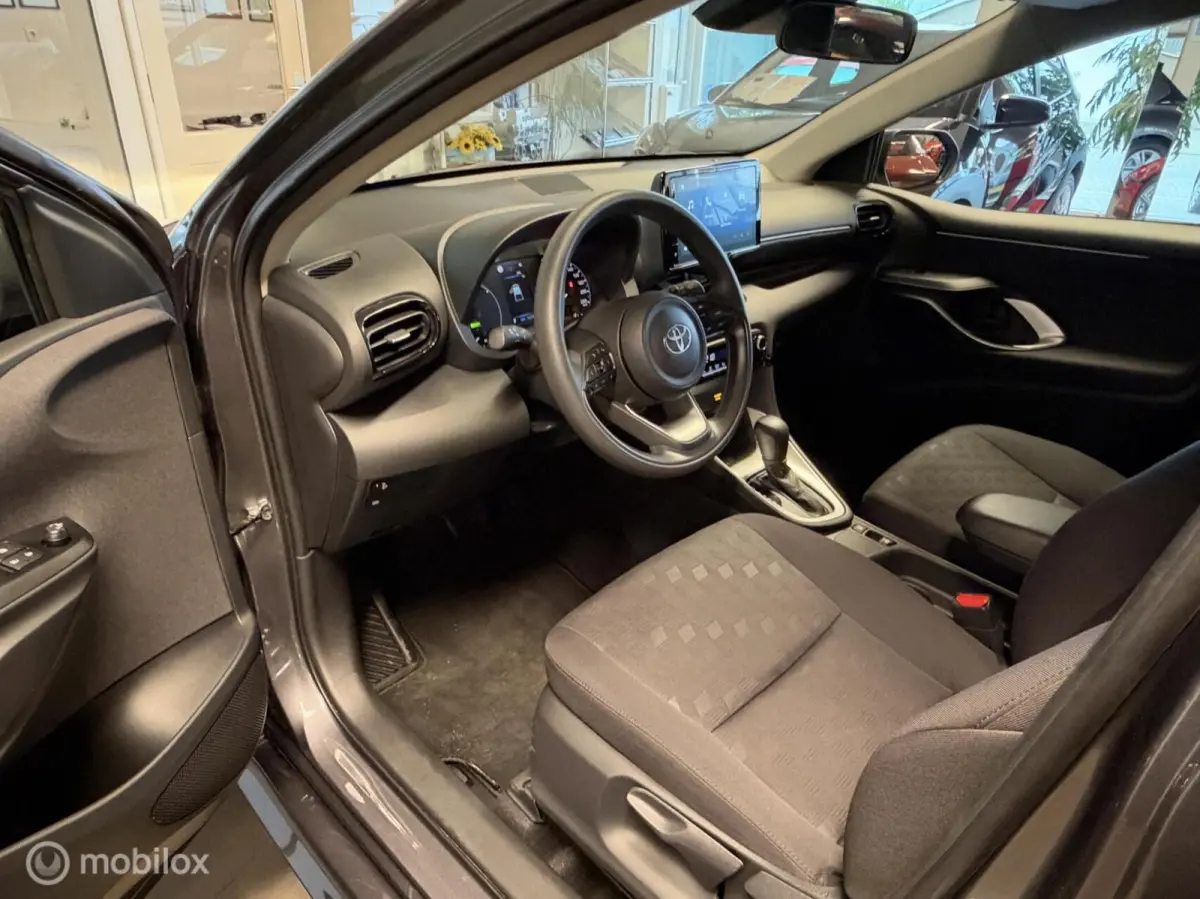 1.5 Hybrid 115 Active Facelift. 16.378 Km