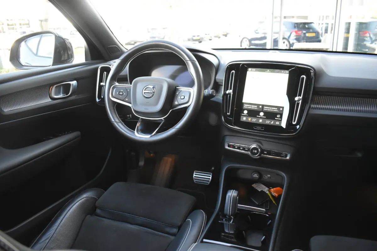 P8 AWD R-Design 78kwh
