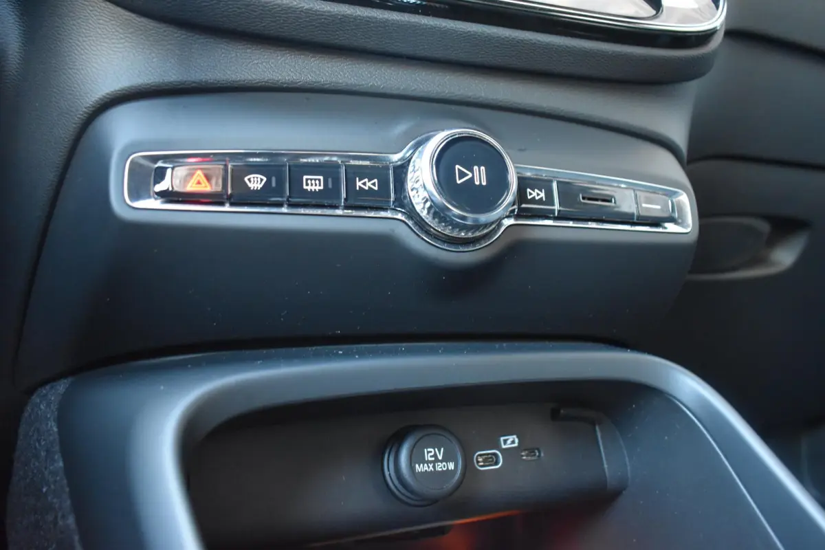 P8 AWD R-Design 78kwh