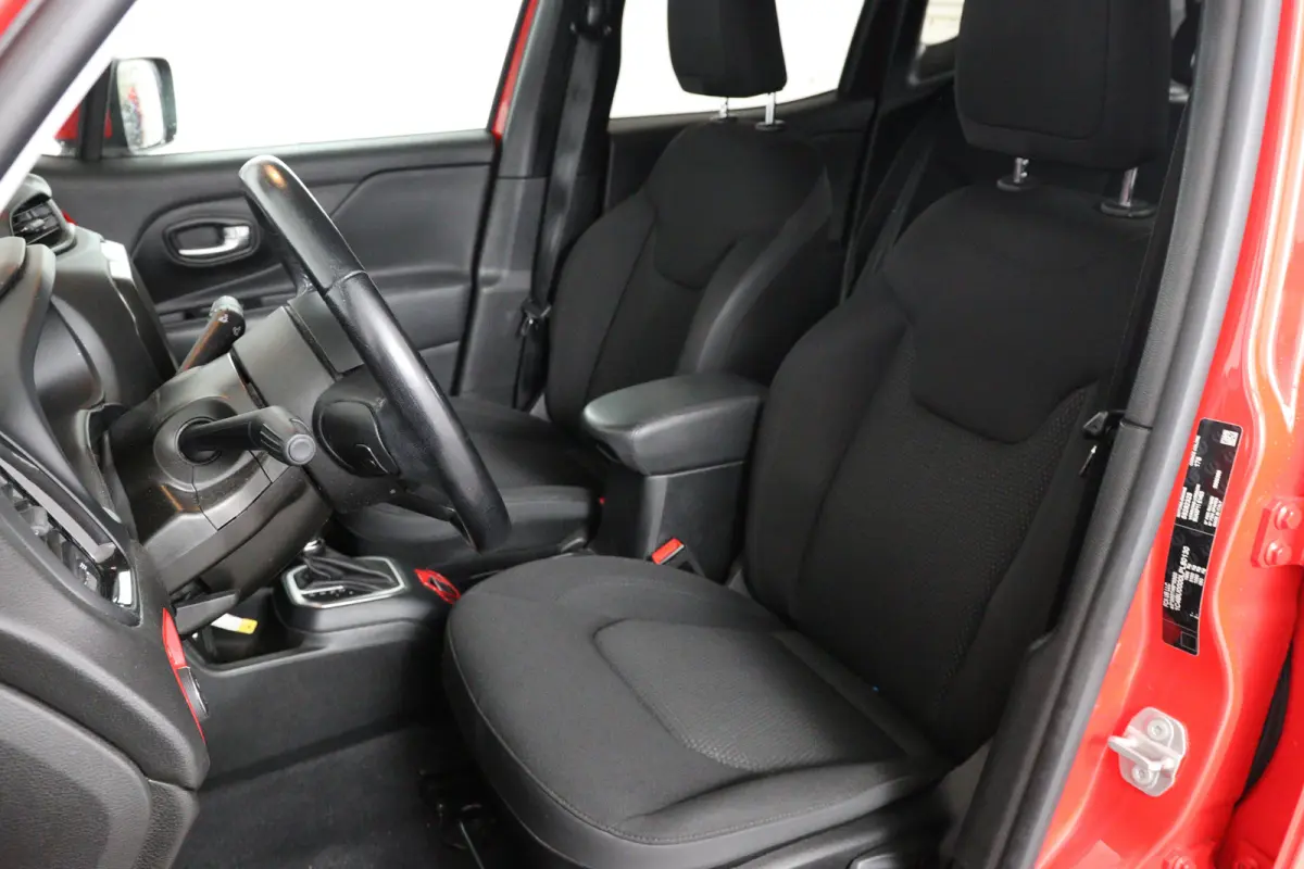 1.3T DDCT Longitude | Automaat! | Navi By App | Clima | Cruise Control | DAB | Parkeersensoren | Lichtmetalen Velgen | Keyless Start