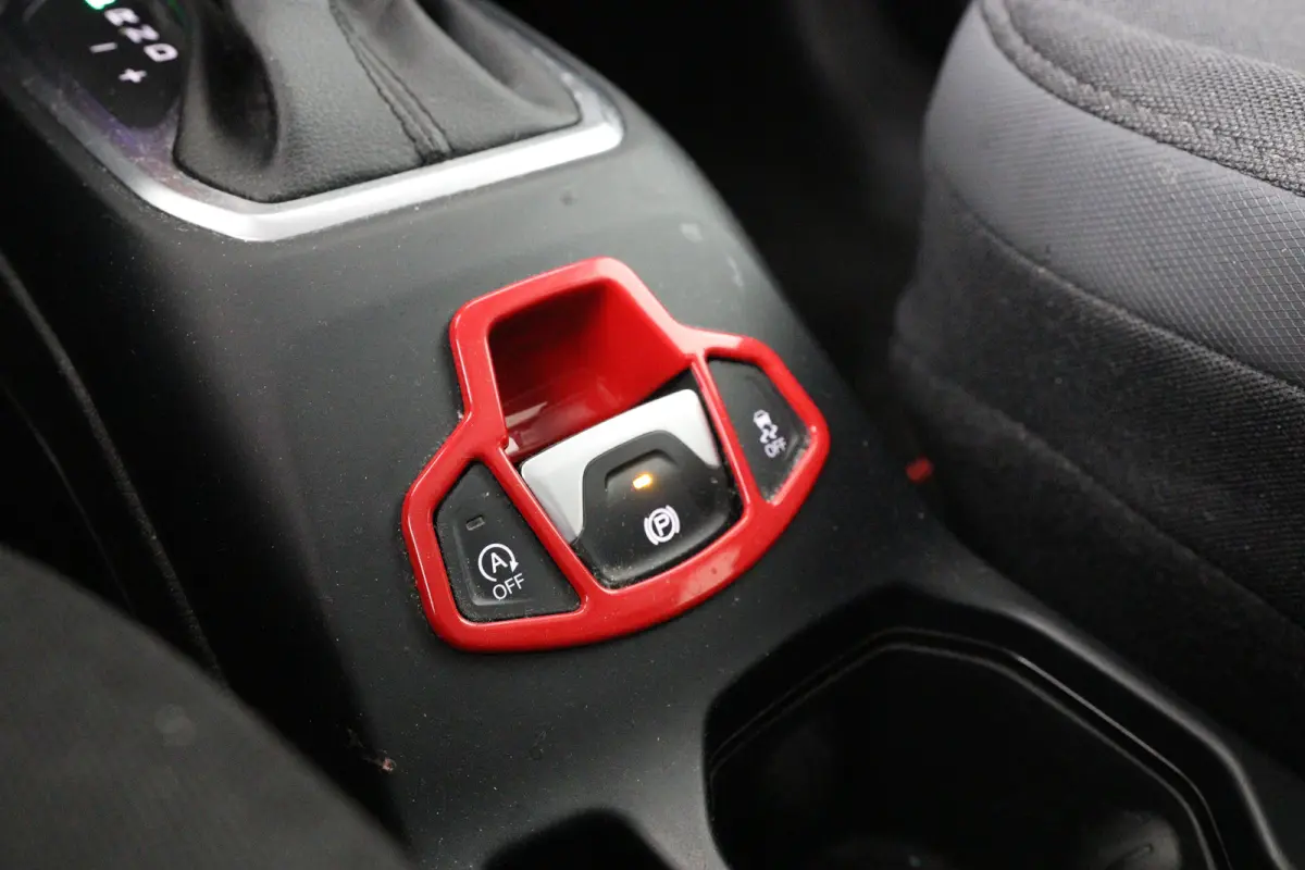 1.3T DDCT Longitude | Automaat! | Navi By App | Clima | Cruise Control | DAB | Parkeersensoren | Lichtmetalen Velgen | Keyless Start