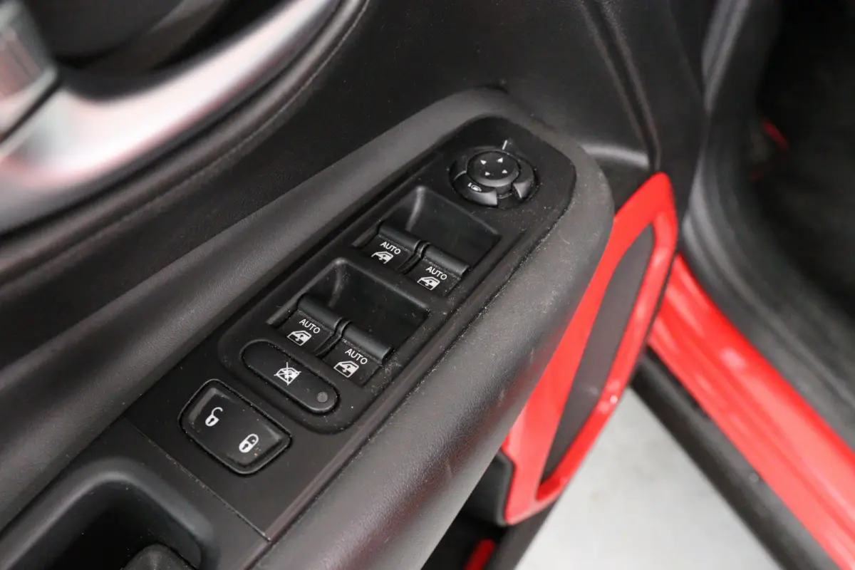 1.3T DDCT Longitude | Automaat! | Navi By App | Clima | Cruise Control | DAB | Parkeersensoren | Lichtmetalen Velgen | Keyless Start