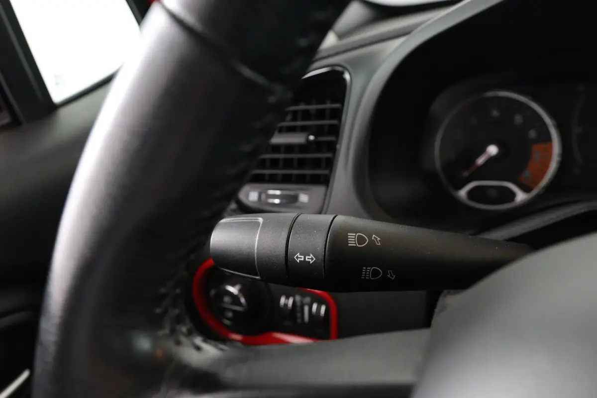 1.3T DDCT Longitude | Automaat! | Navi By App | Clima | Cruise Control | DAB | Parkeersensoren | Lichtmetalen Velgen | Keyless Start