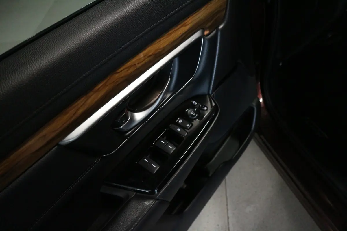 2.0 Hybrid Lifestyle 12 MAANDEN GARANTIE/ CARPLAY/ LAGE KM'S