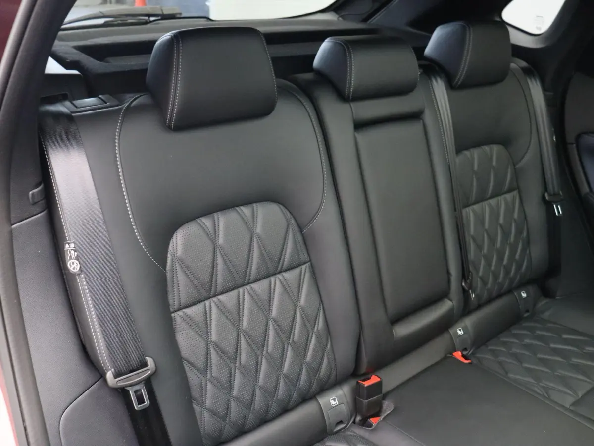 1.3 MHEV Tekna Plus | Trekhaak | Lederen Bekleding | Bose Audio | Panoramadak |