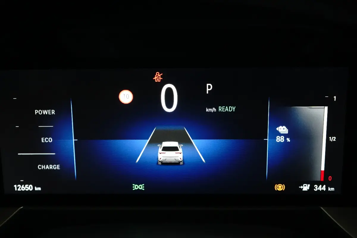 GS 54 kWh | Fase 3 laden | Navigatie | Camera | Stuurverwarming | Apple carplay | Bluetooth | 12.650km |