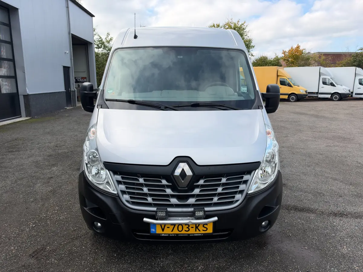 T35 2.3 dCi EURO 6 L2H2 Camera / Cruise