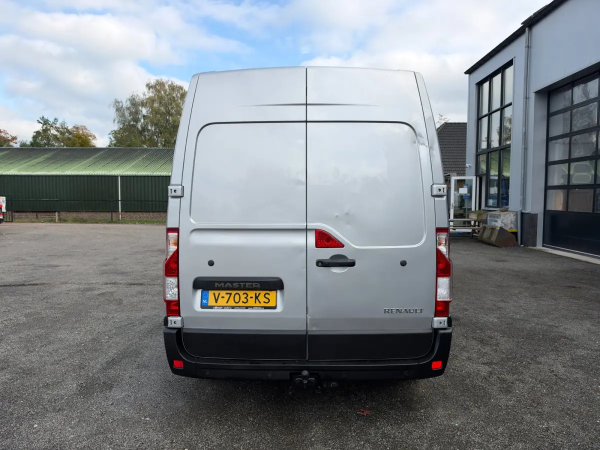 T35 2.3 dCi EURO 6 L2H2 Camera / Cruise