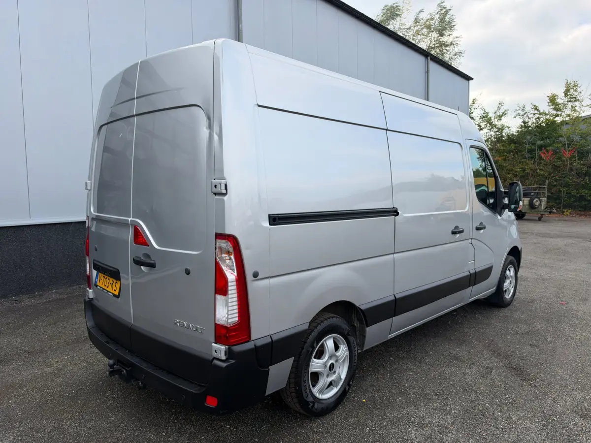 T35 2.3 dCi EURO 6 L2H2 Camera / Cruise