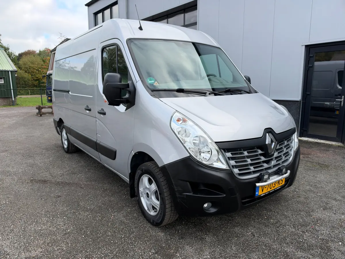 T35 2.3 dCi EURO 6 L2H2 Camera / Cruise